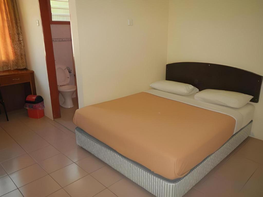 Hotel Krs Pines *