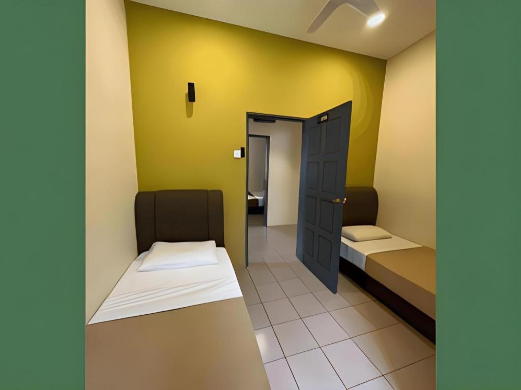 Krs Pines Hotel *